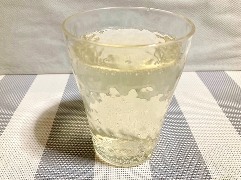 クエン酸たっぷり♪ りんご酢とレモン果汁の炭酸水